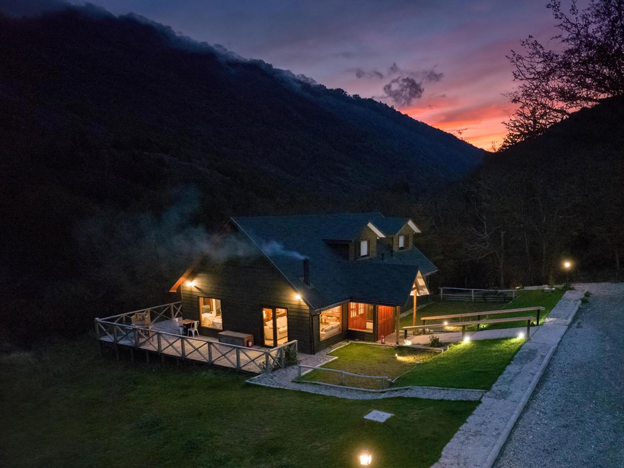 Loberias Del Sur Hotel Puerto Chacabuco Ngoại thất bức ảnh
