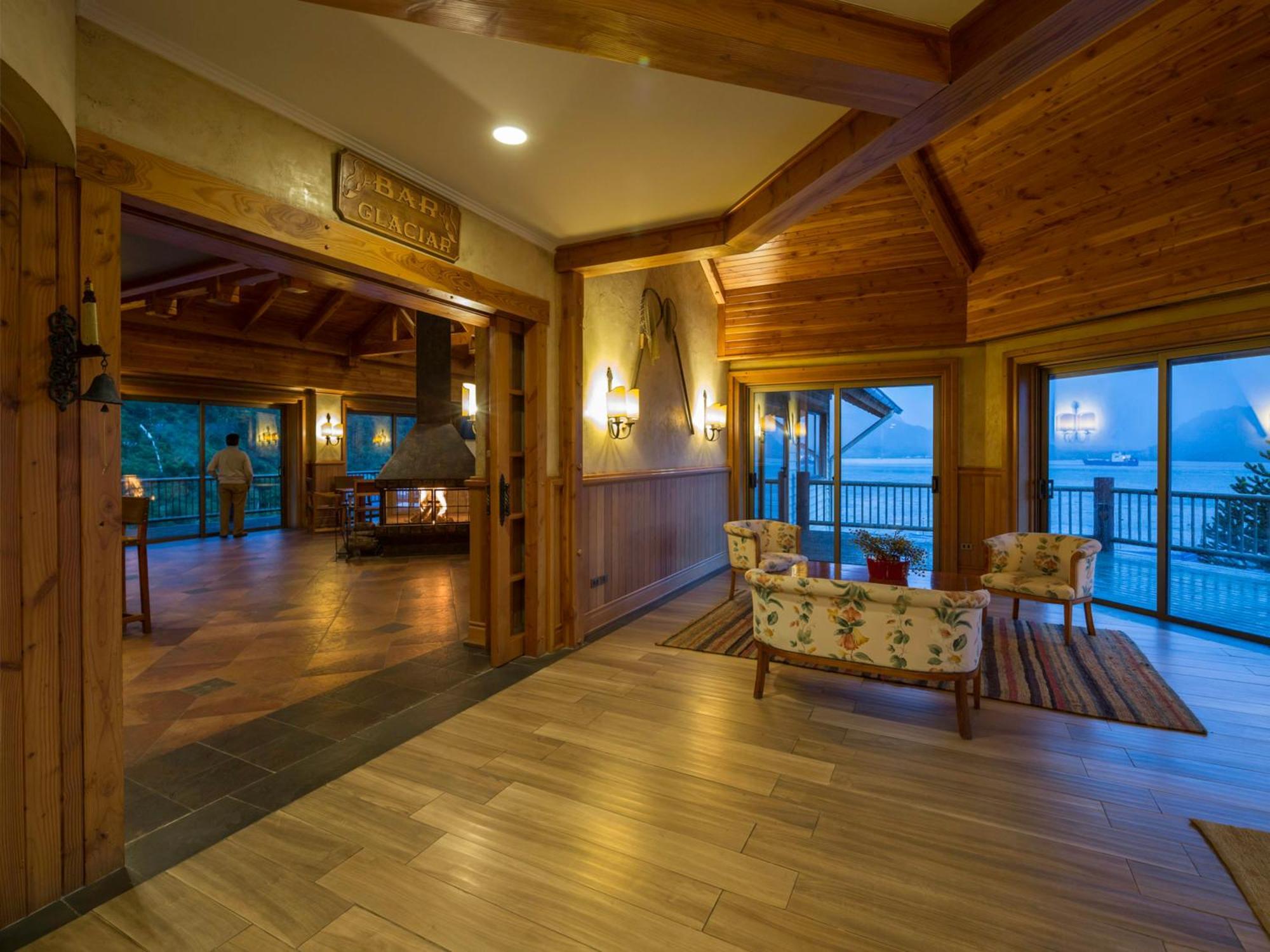 Loberias Del Sur Hotel Puerto Chacabuco Ngoại thất bức ảnh