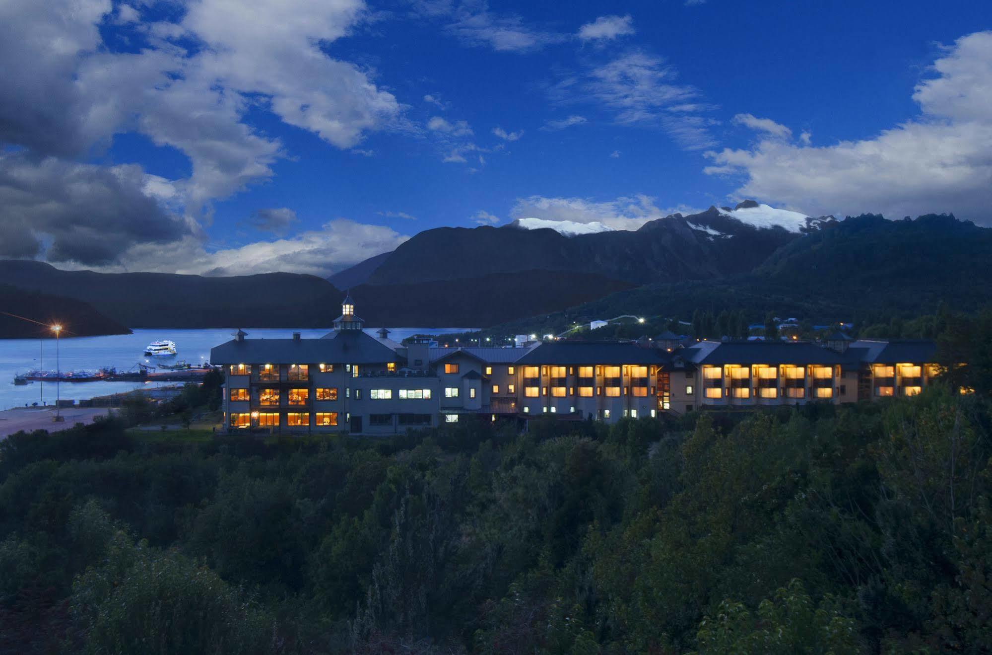 Loberias Del Sur Hotel Puerto Chacabuco Ngoại thất bức ảnh